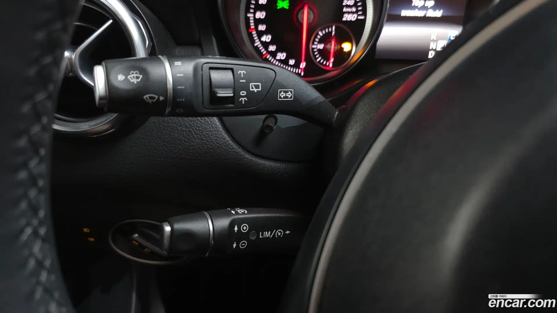 GLA-Class Mercedes-Benz 2018.6-OPTION-020