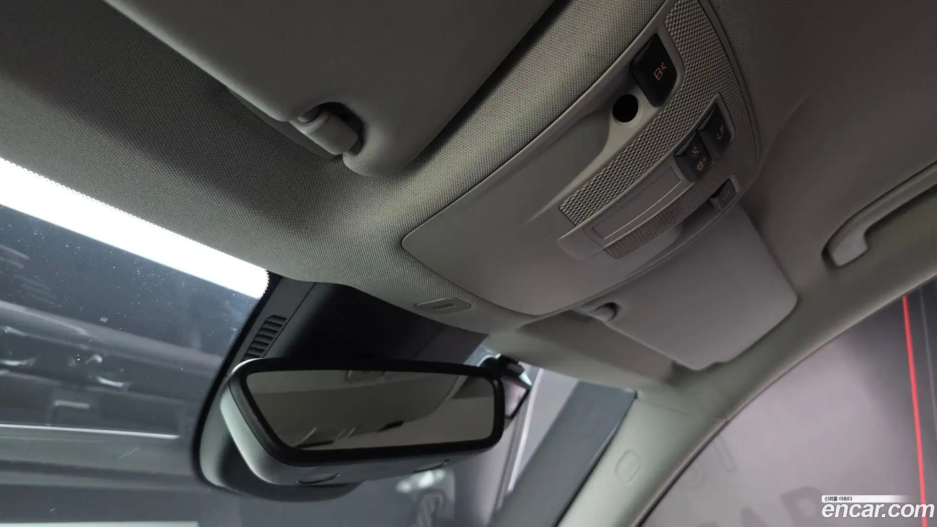 GLA-Class Mercedes-Benz 2018.6-OPTION-023