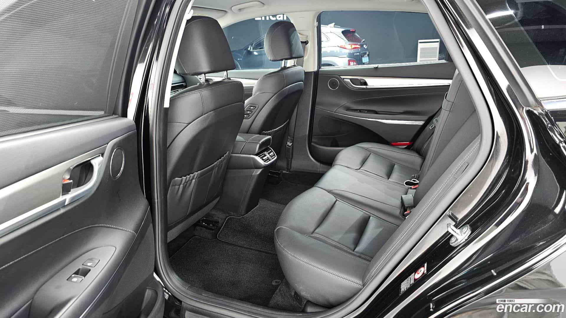 Grandeur Hyundai 2022.5-OPTION-015
