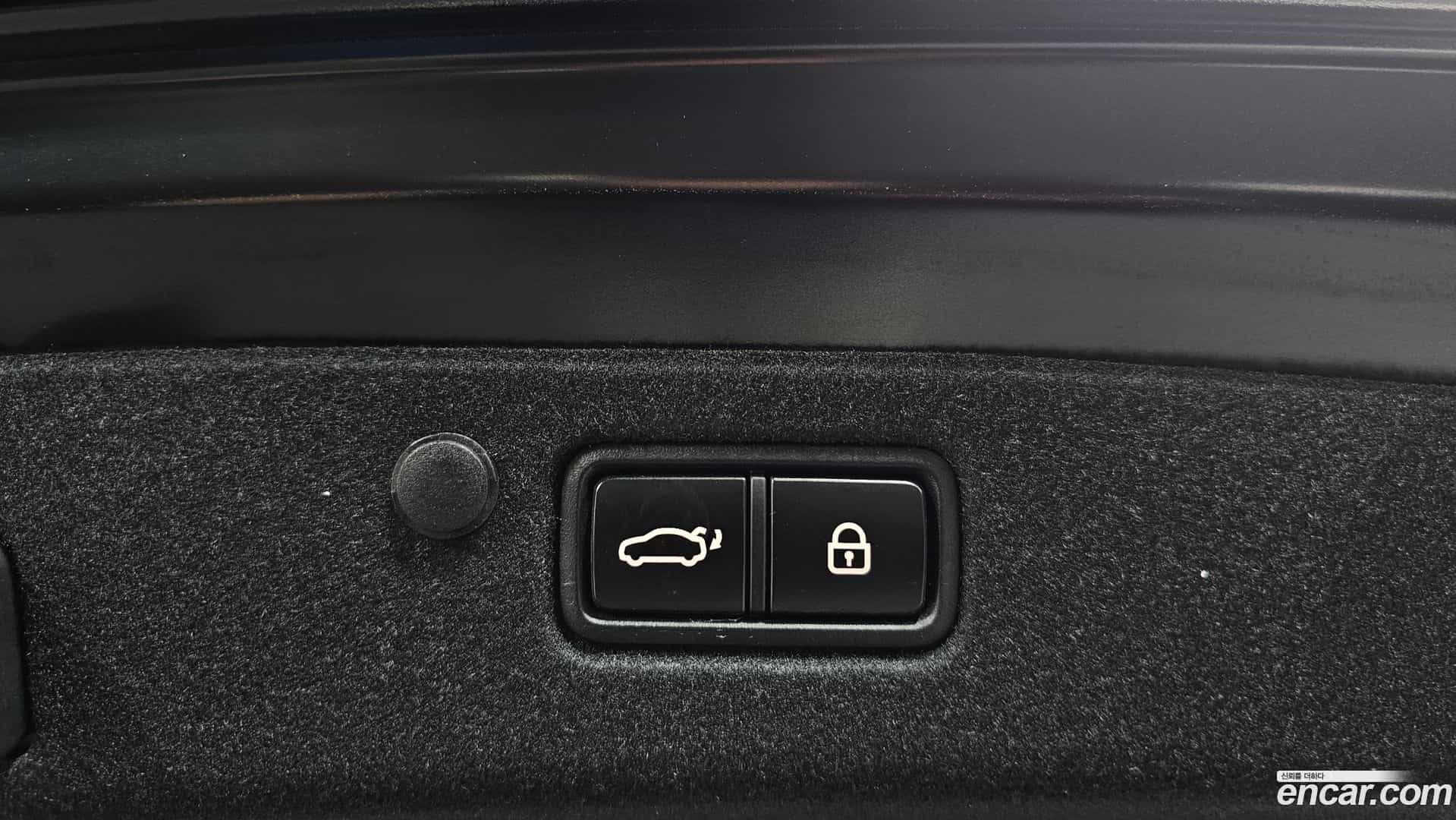 Grandeur Hyundai 2022.5-OPTION-021