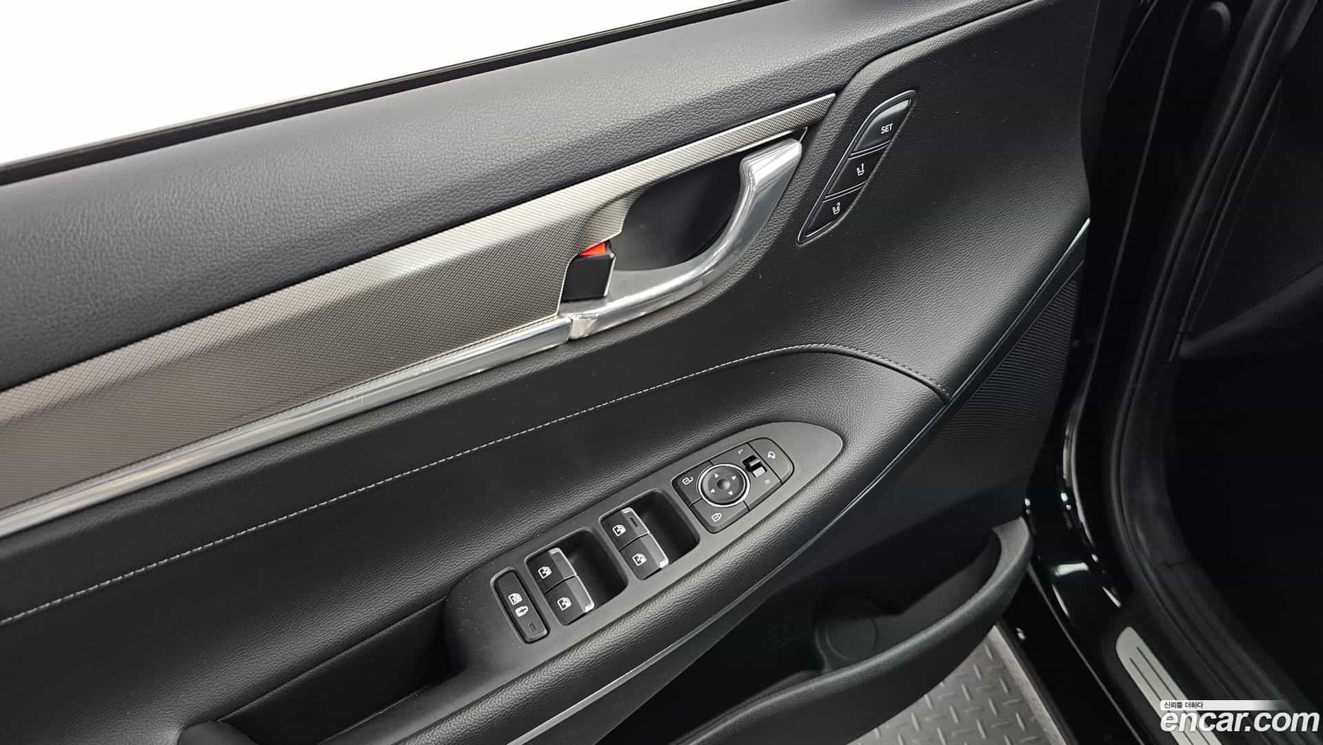 Grandeur Hyundai 2022.5-OPTION-023