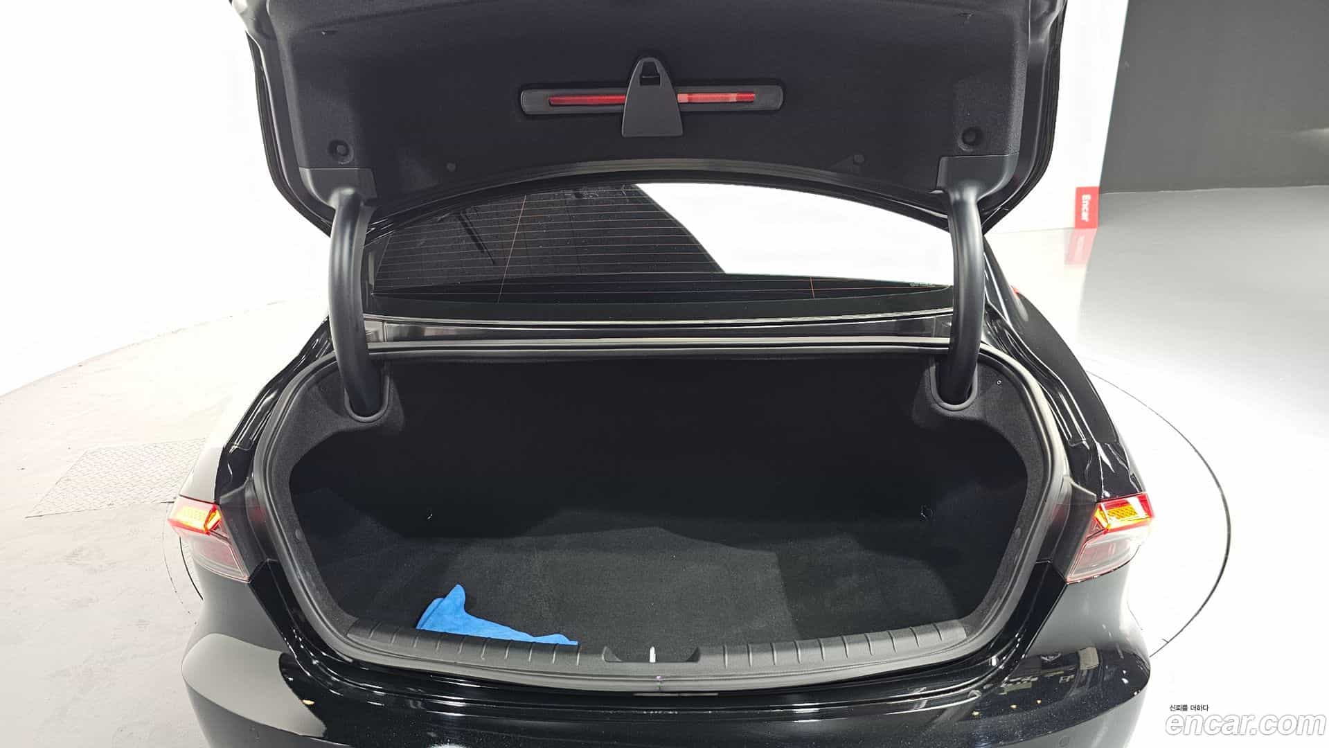 Grandeur Hyundai 2022.5-OPTION-040