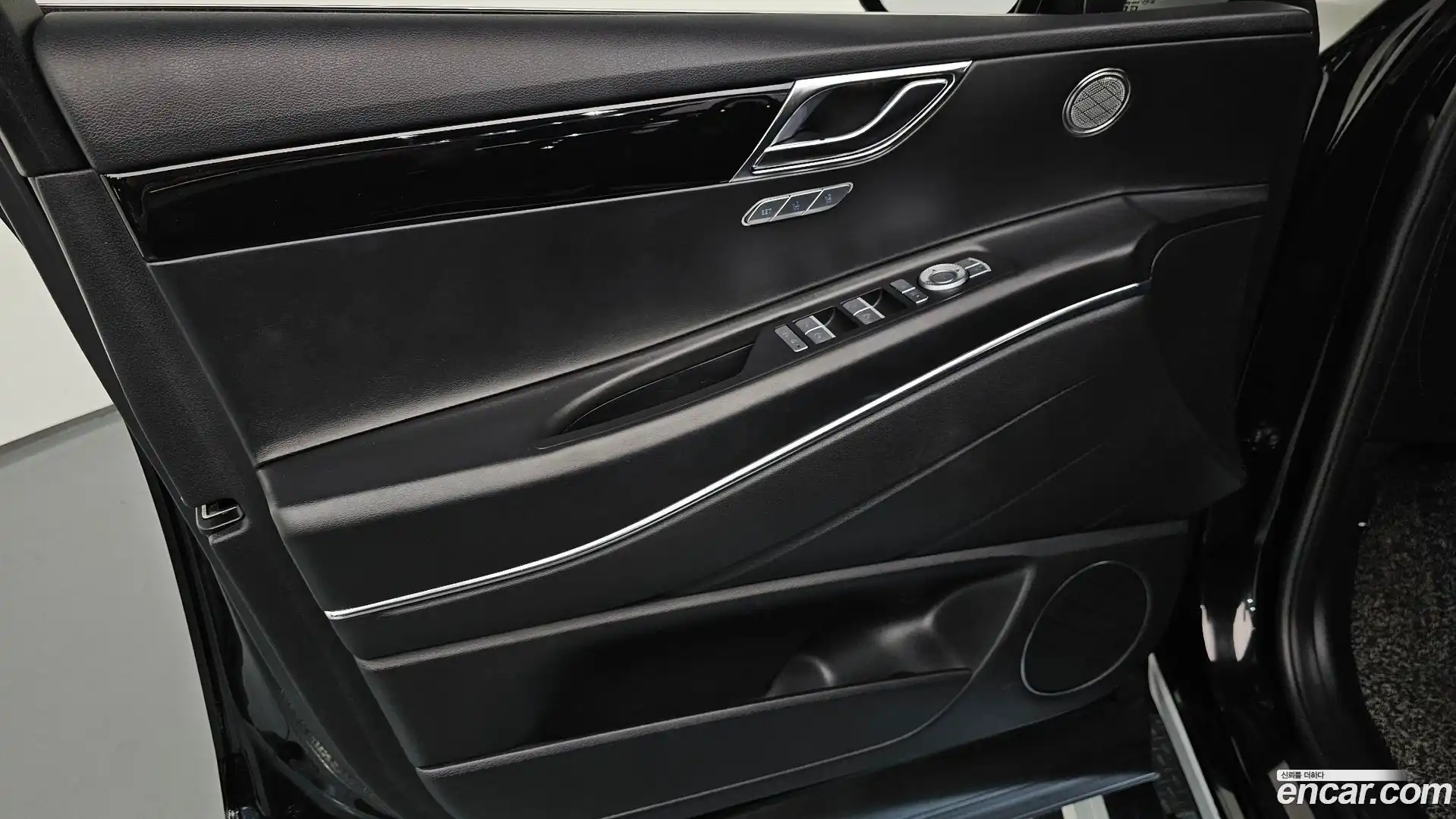GV80 Genesis 2022.0-INNER-034