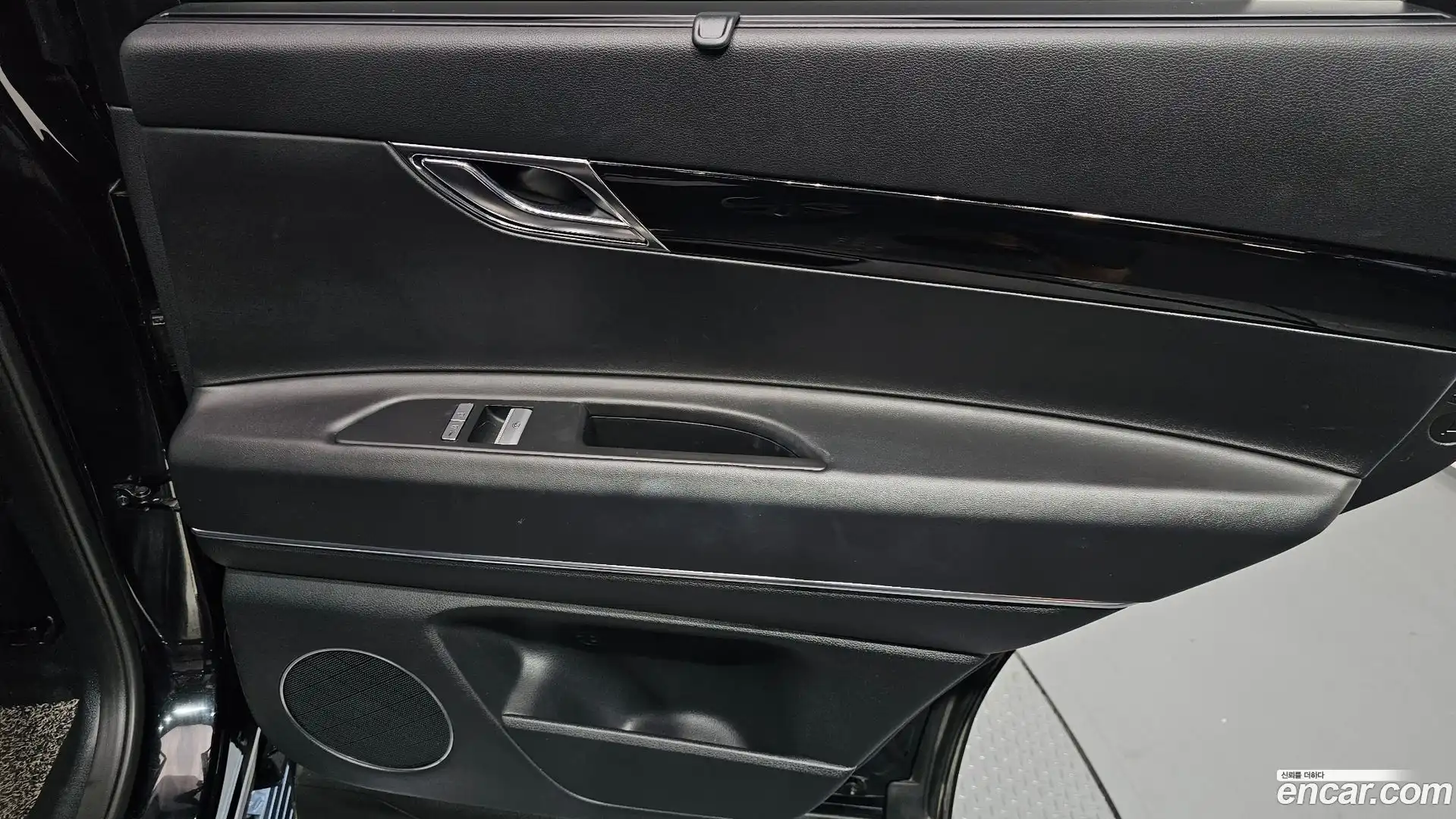 GV80 Genesis 2022.0-INNER-035