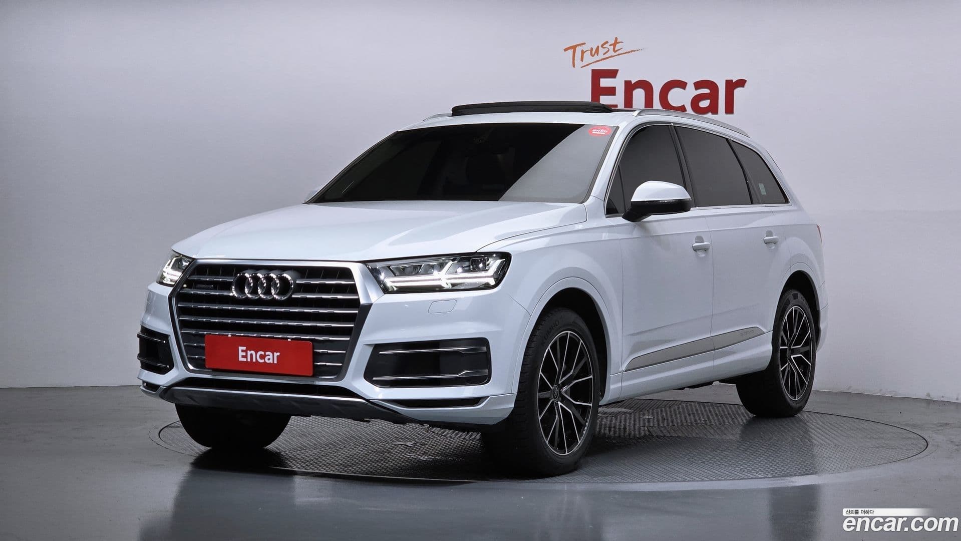 Main__Slider__Photo:Q7 Audi 2019.9-0