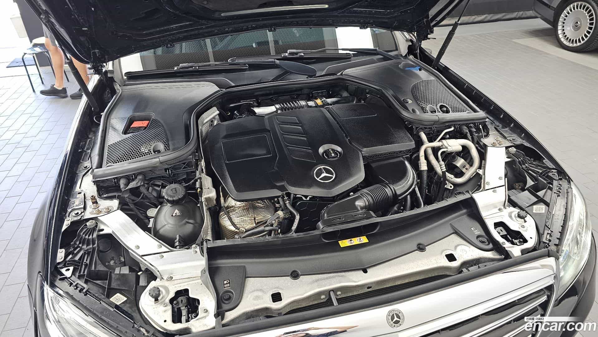 E-Class Mercedes-Benz 2019.10-OUTER-006