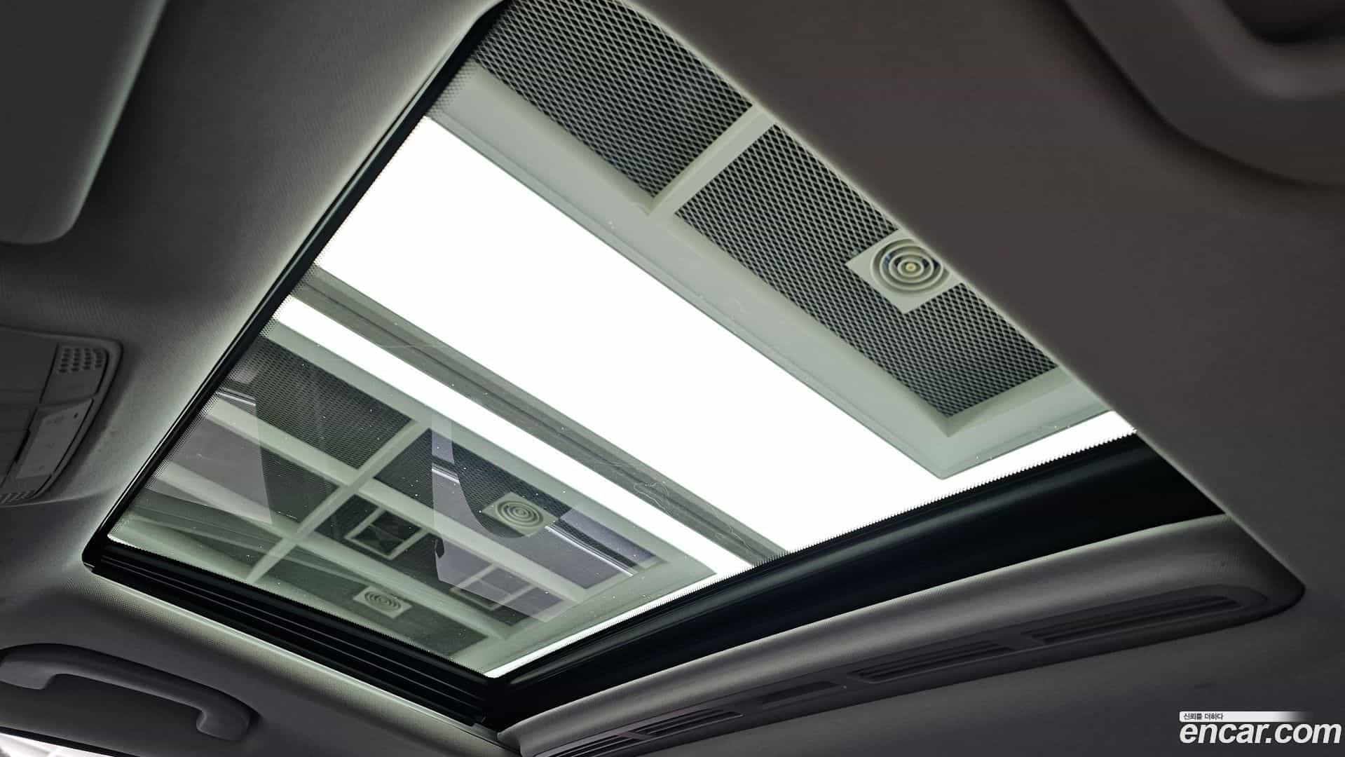 E-Class Mercedes-Benz 2019.10-OPTION-022