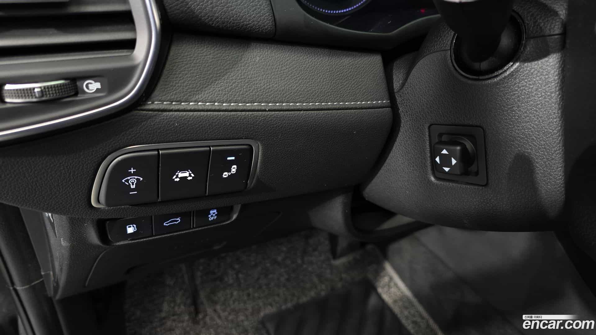 Grandeur Hyundai 2017.1-OPTION-023
