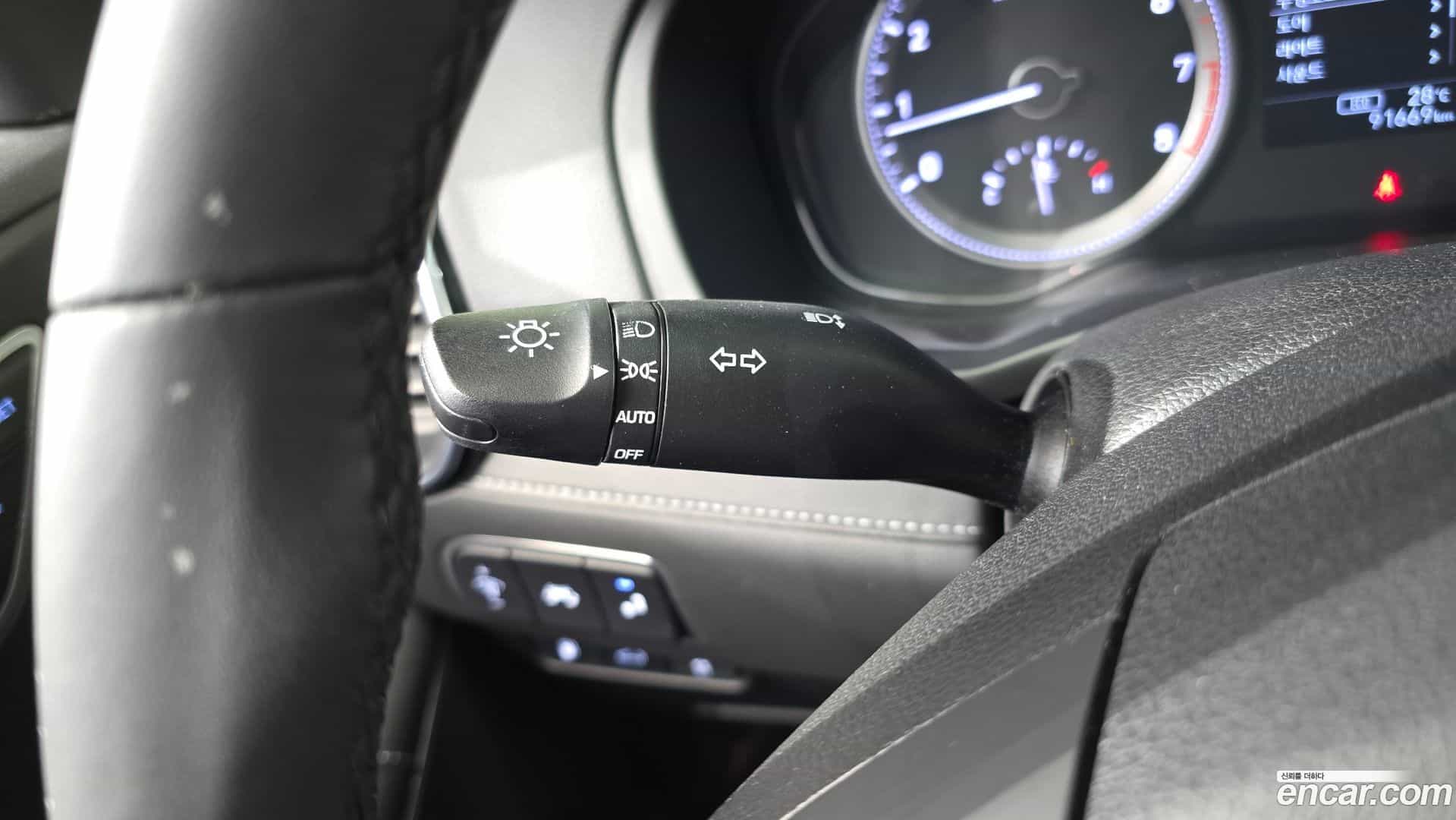 Grandeur Hyundai 2017.1-OPTION-042