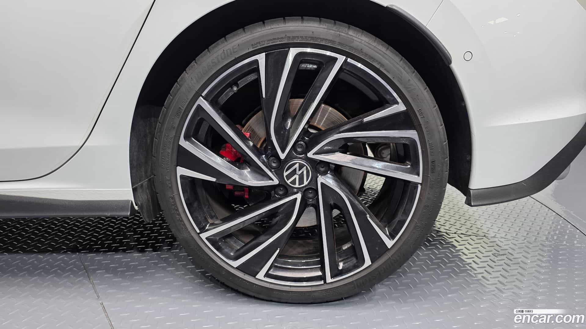 Golf Volkswagen 2024.10-OUTER-031