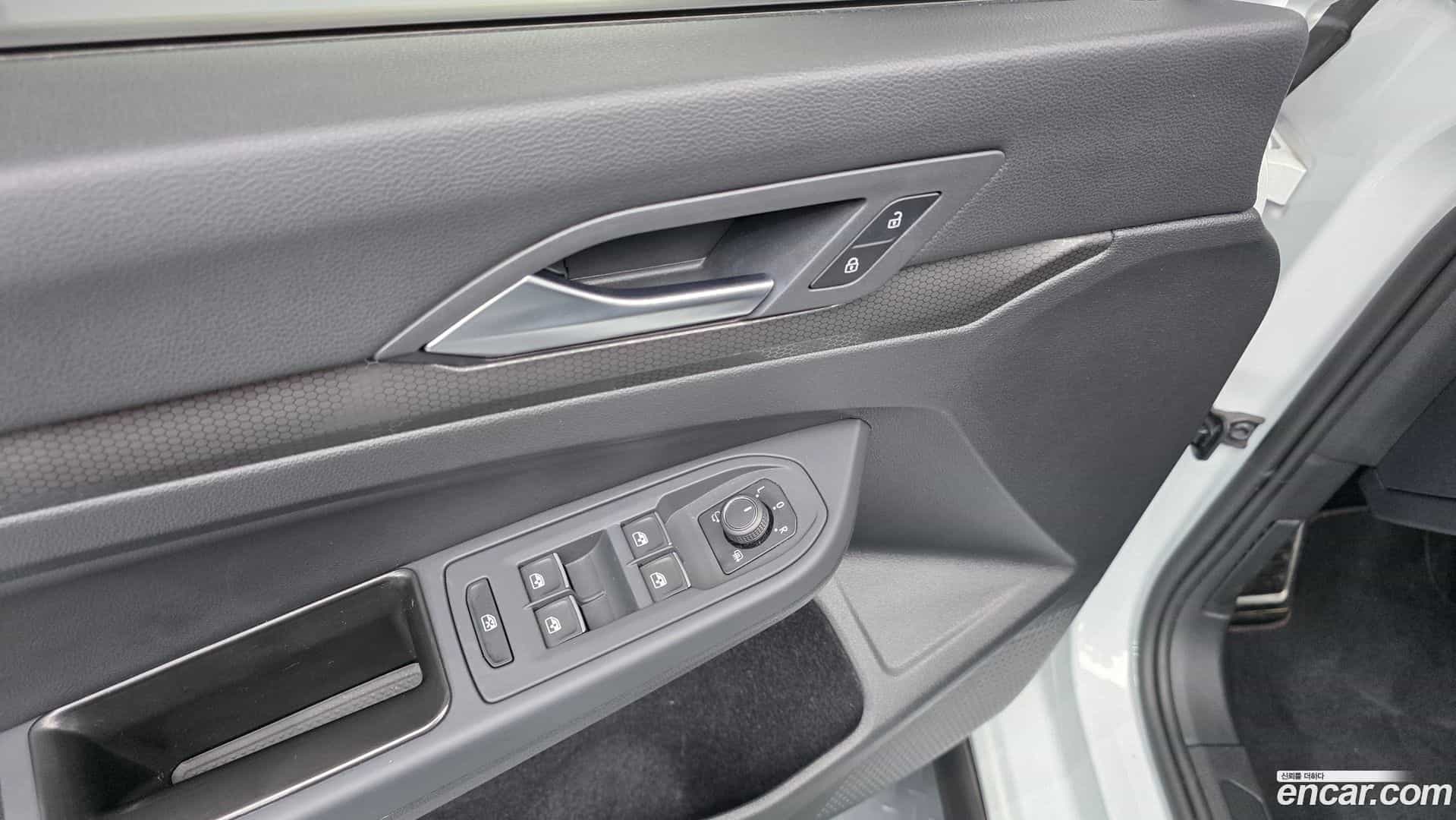 Golf Volkswagen 2024.10-OPTION-040