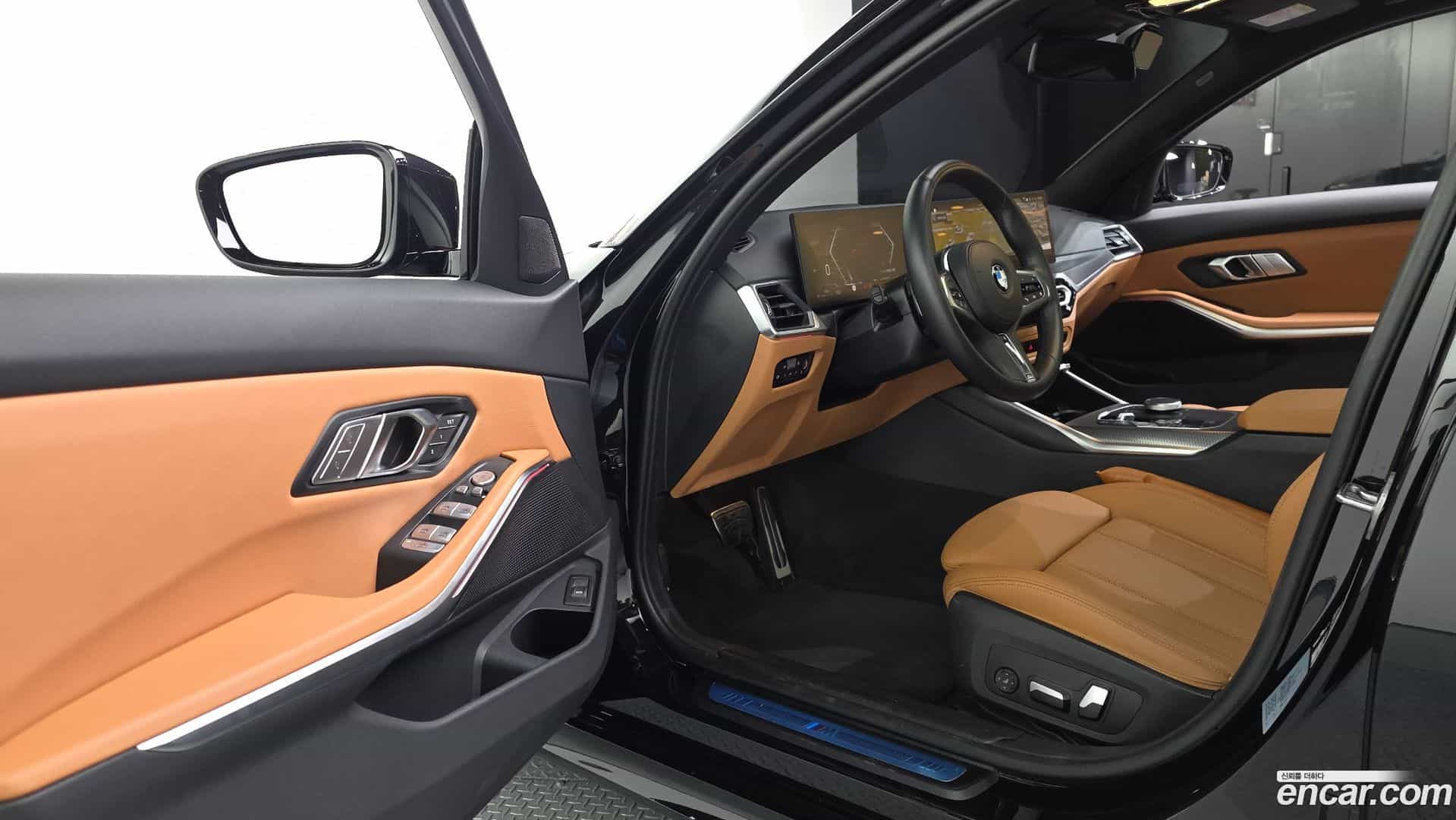 3-Series BMW 2023.2-INNER-010