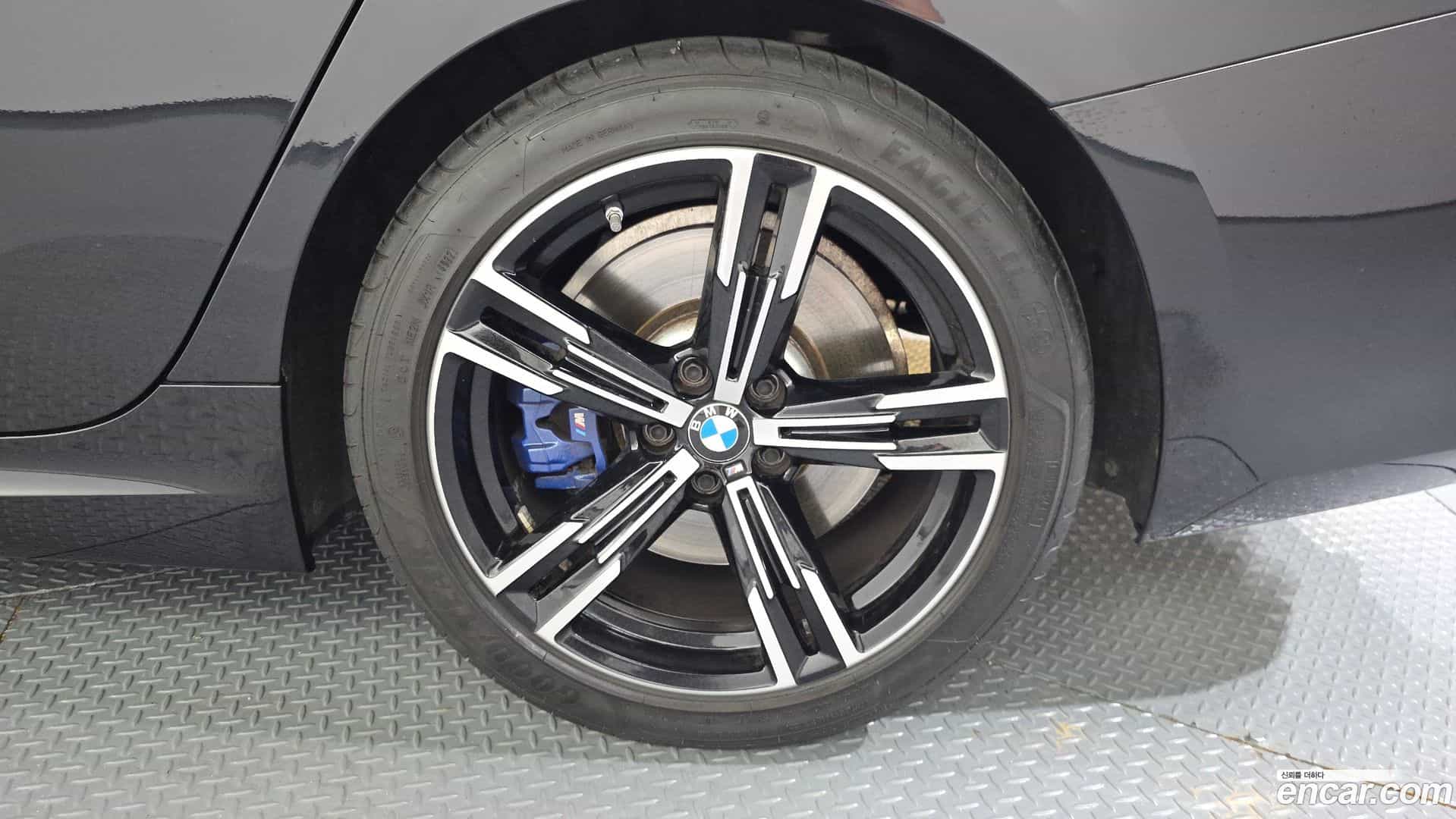 3-Series BMW 2023.2-OUTER-031