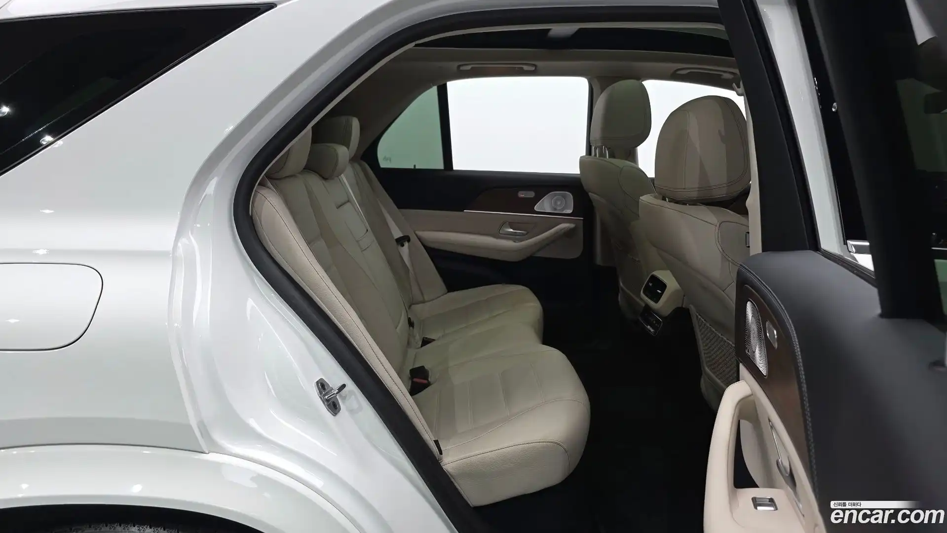 GLE-Class Mercedes-Benz 2021.7-OPTION-016