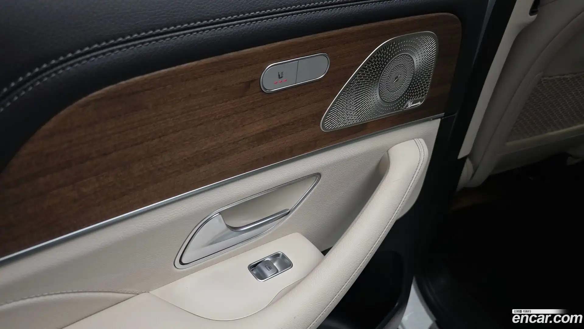 GLE-Class Mercedes-Benz 2021.7-OPTION-041