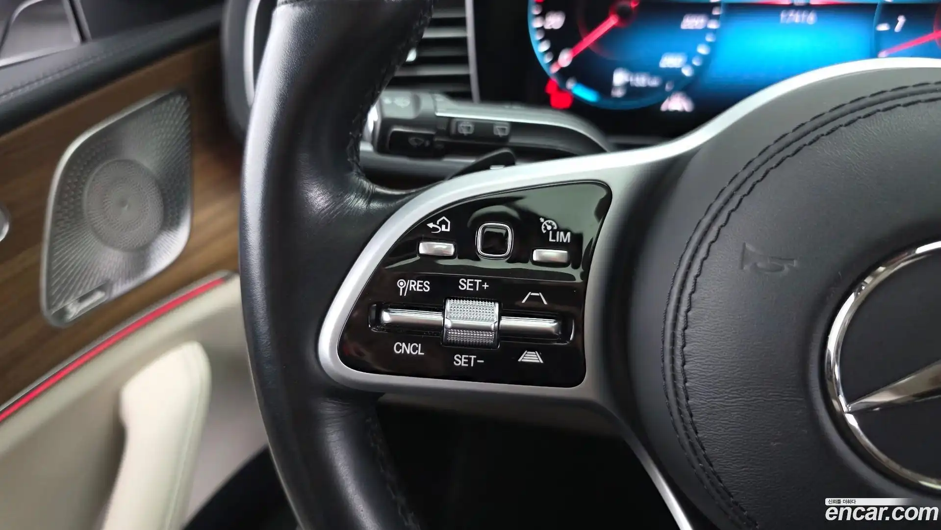 GLE-Class Mercedes-Benz 2021.7-OPTION-043