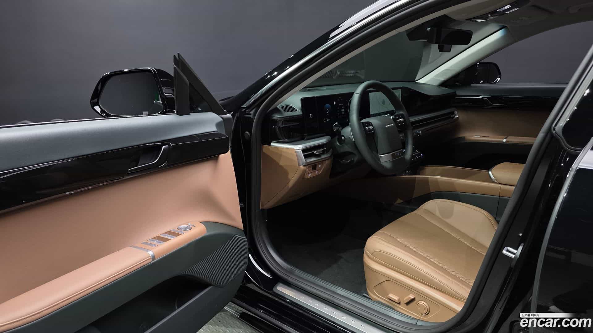 Grandeur Hyundai 2025.4-INNER-010