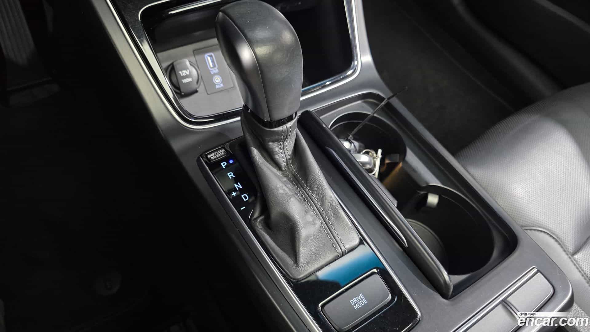 Grandeur Hyundai 2017.8-INNER-009