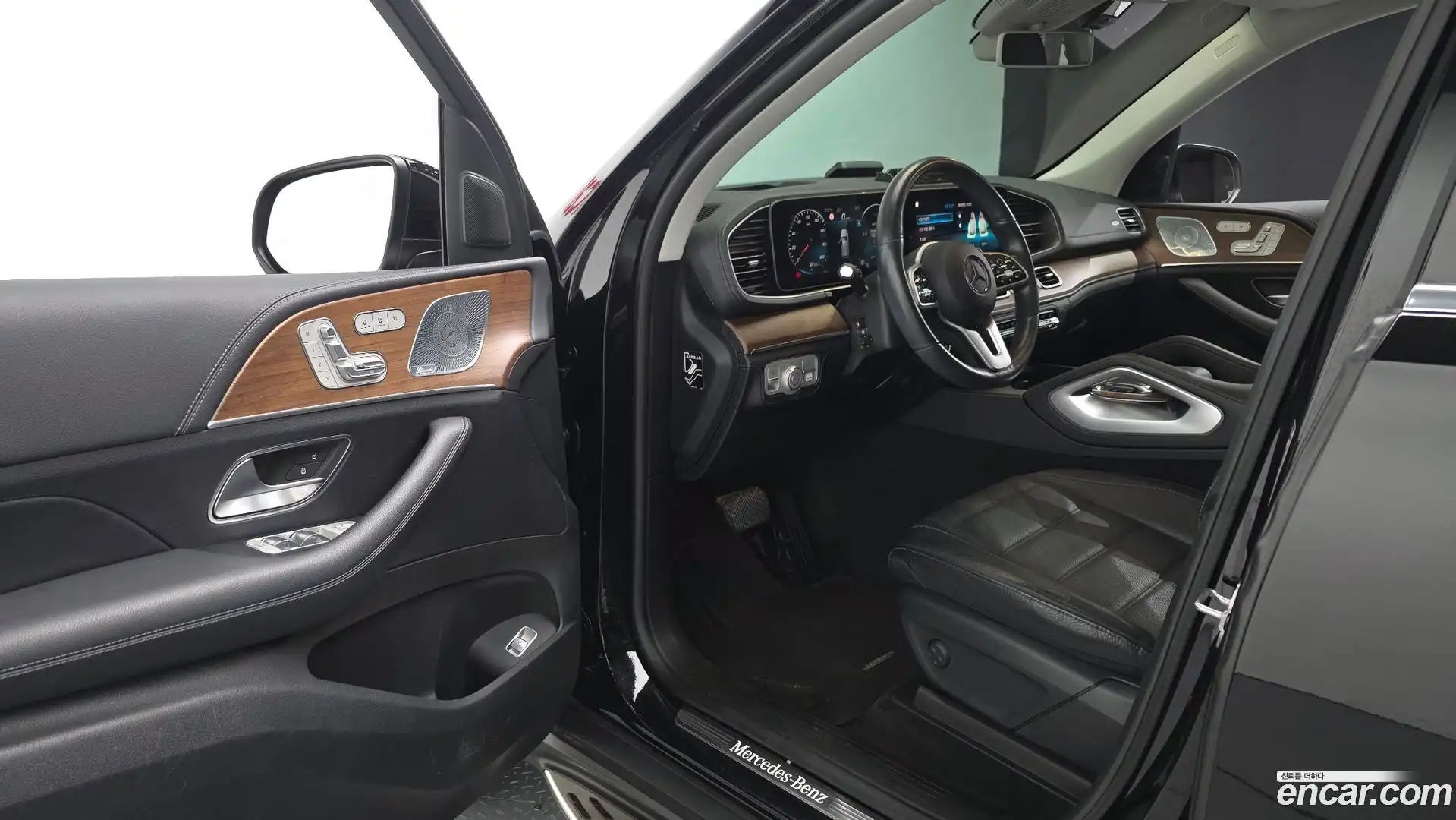 GLE-Class Mercedes-Benz 2020.5-INNER-010