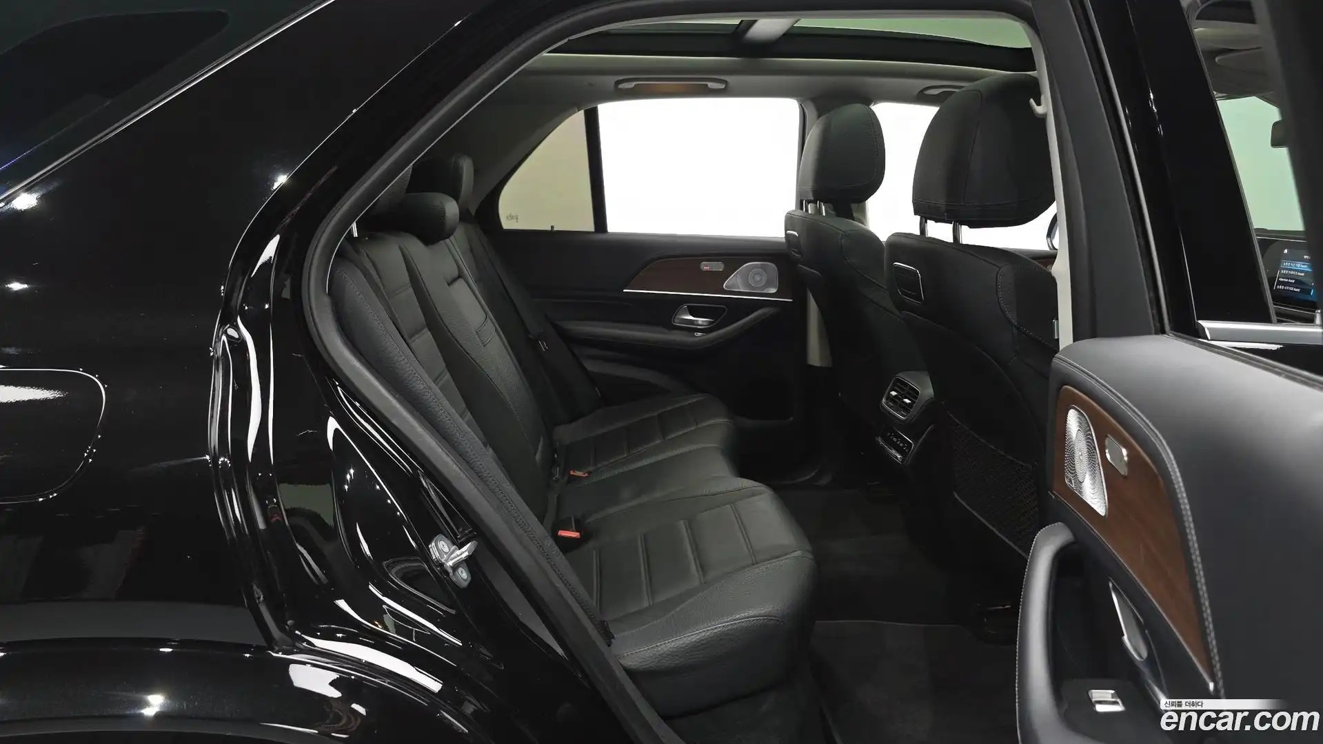 GLE-Class Mercedes-Benz 2020.5-OPTION-015