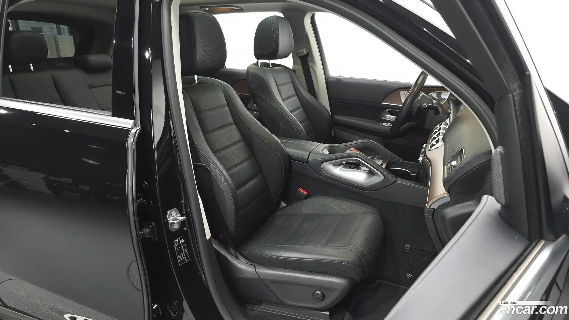 GLE-Class Mercedes-Benz 2020.5-INNER-036