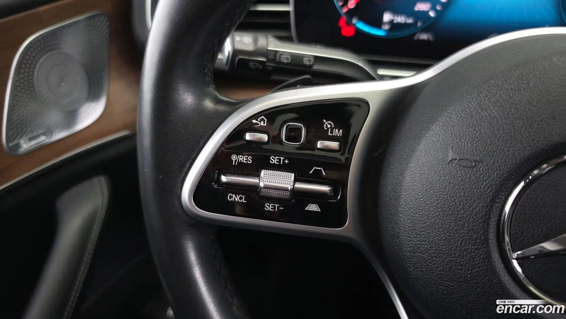 GLE-Class Mercedes-Benz 2020.5-OPTION-042