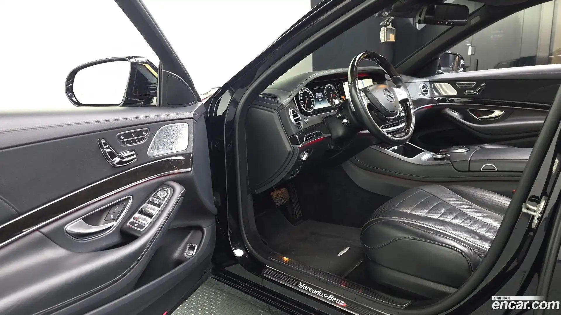 S-Class Mercedes-Benz 2015.2-INNER-010