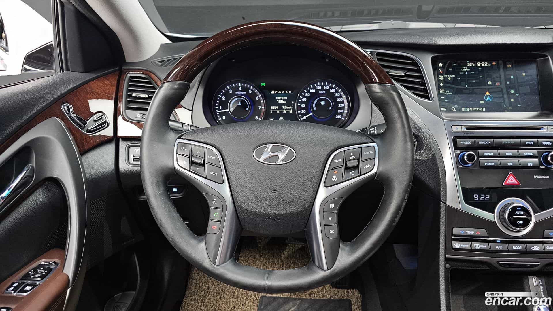 Grandeur Hyundai 2015.0-OPTION-017