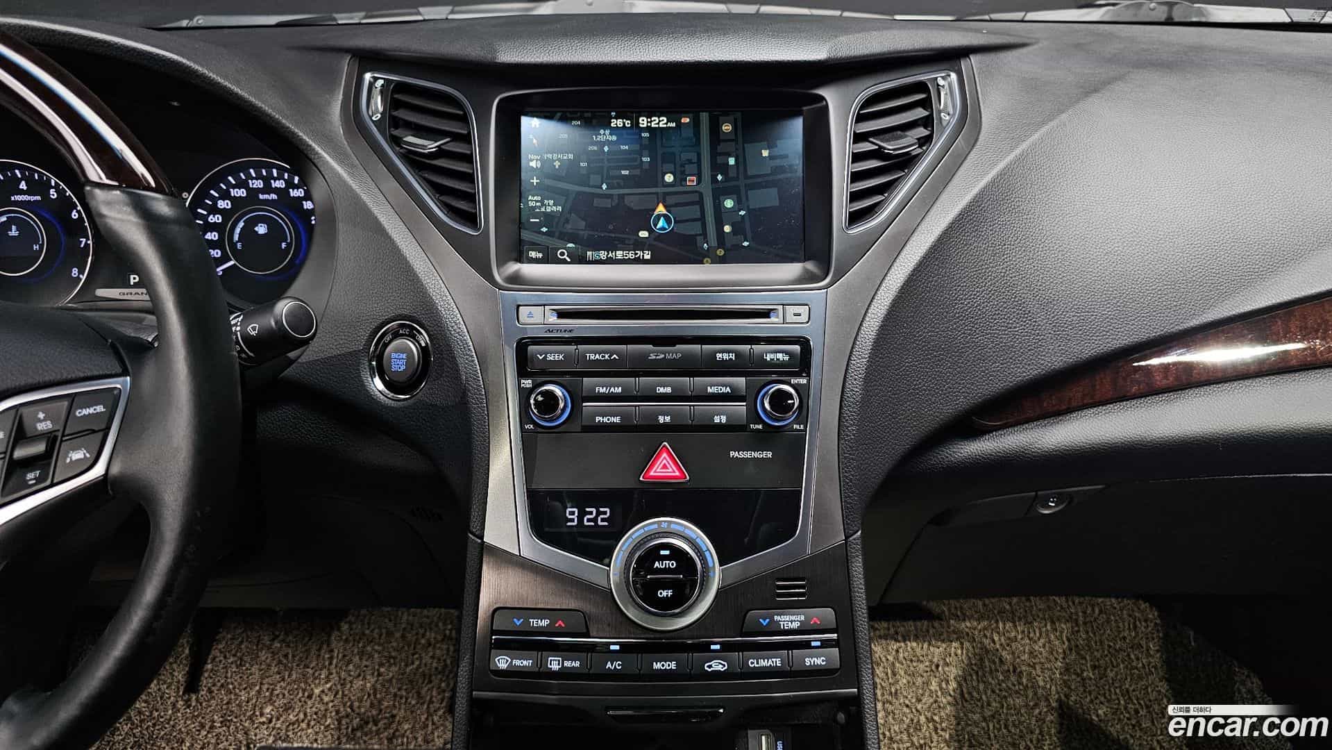 Grandeur Hyundai 2015.0-OPTION-018