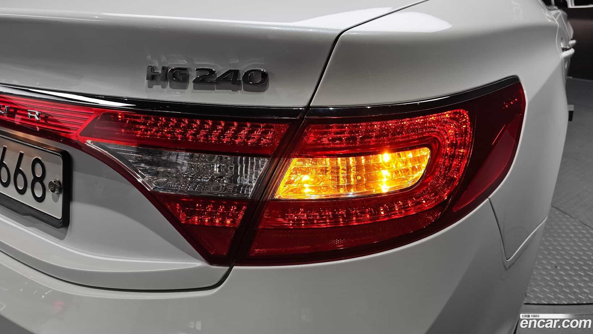 Grandeur Hyundai 2015.0-OUTER-033