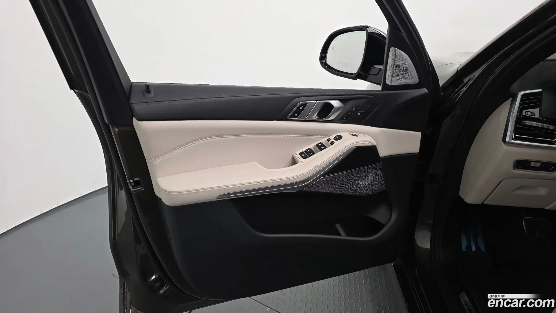 X5 BMW 2023.1-INNER-034