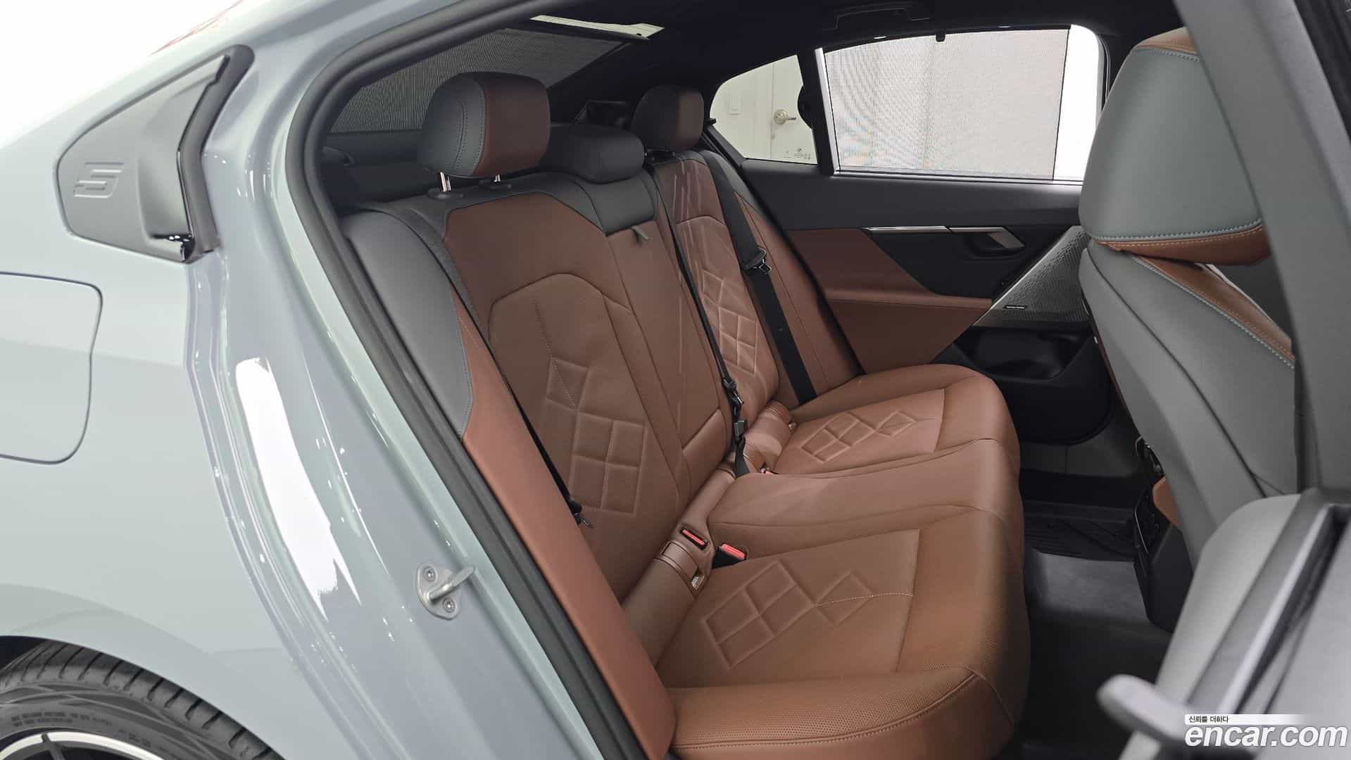5-Series BMW 2025.5-OPTION-015