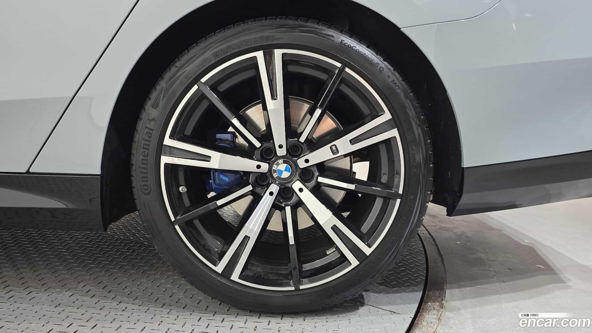 5-Series BMW 2025.5-OUTER-031