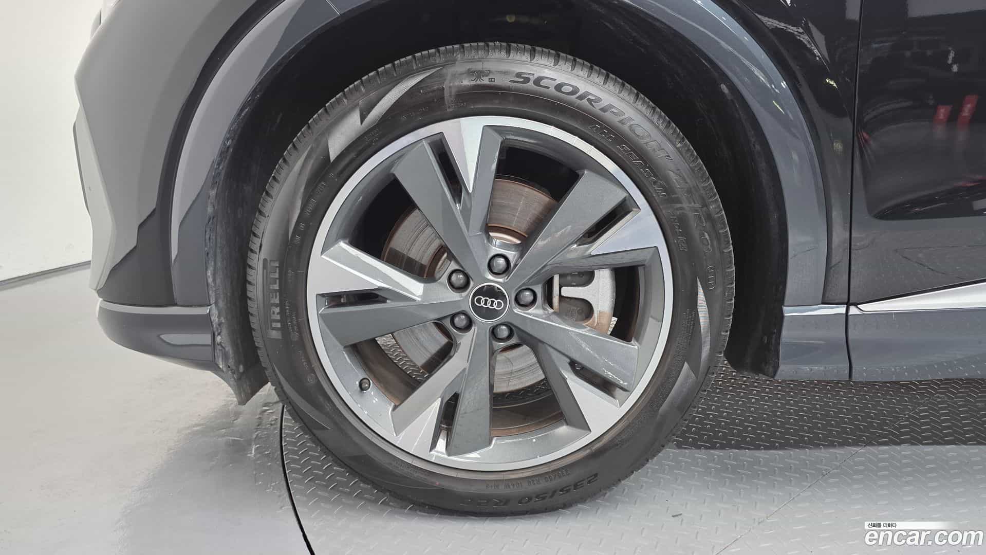 Q4 e-tron Audi 2022.9-OUTER-005
