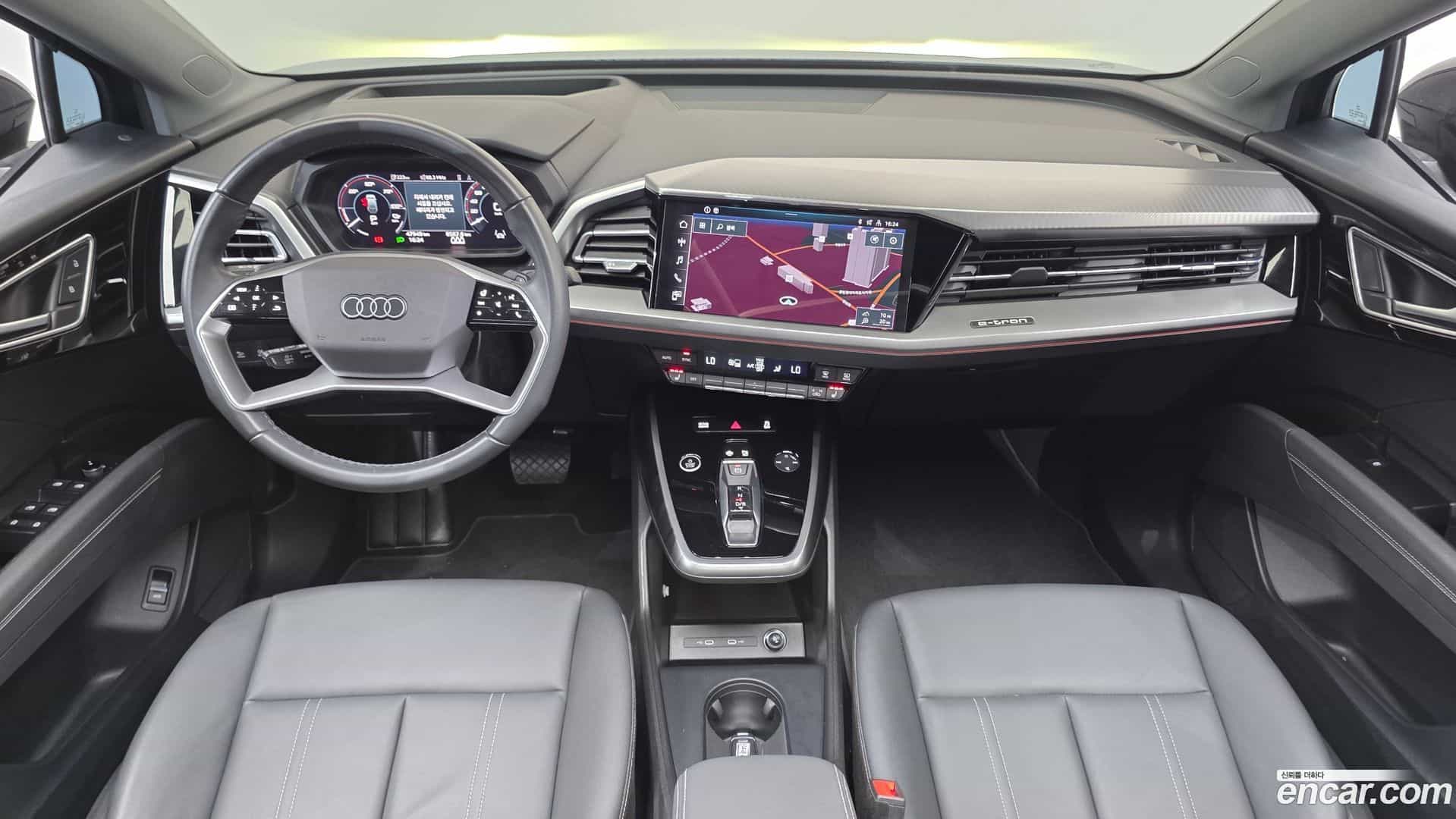 Q4 e-tron Audi 2022.9-INNER-007