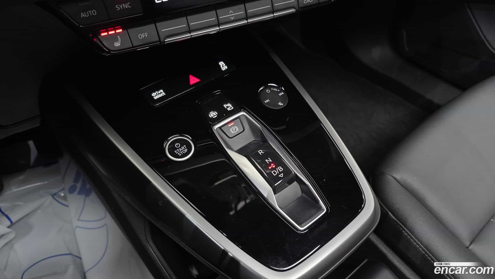 Q4 e-tron Audi 2022.9-INNER-009