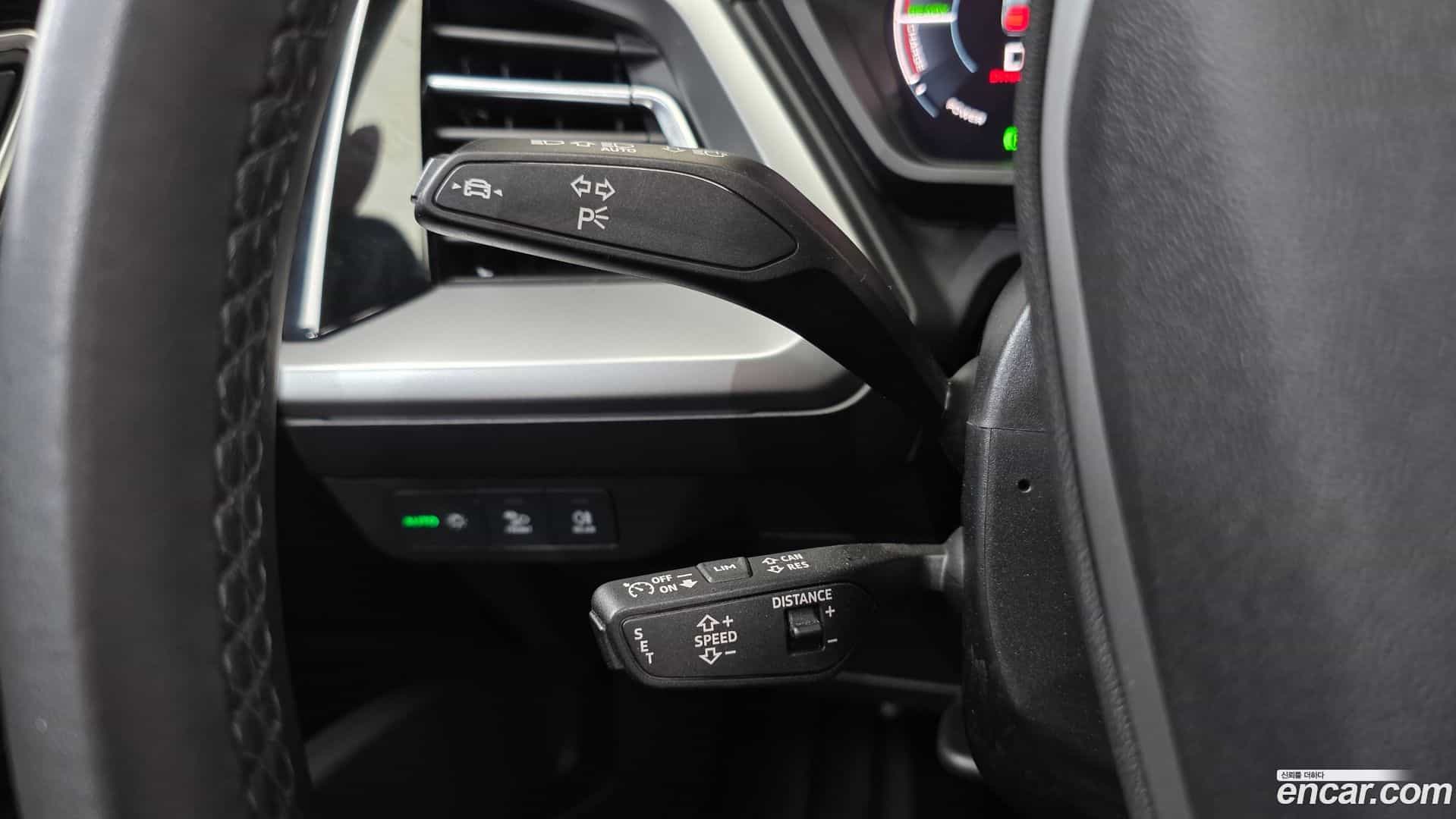 Q4 e-tron Audi 2022.9-OPTION-024