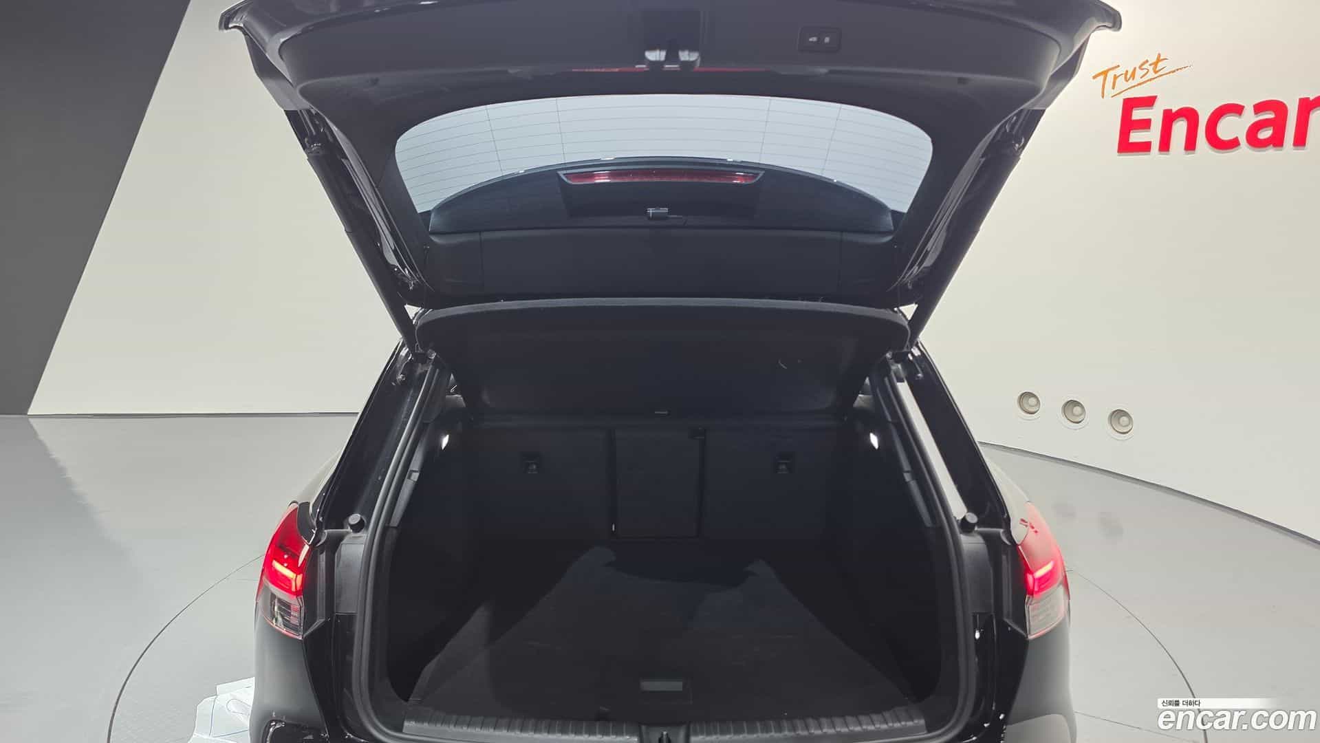 Q4 e-tron Audi 2022.9-OPTION-043