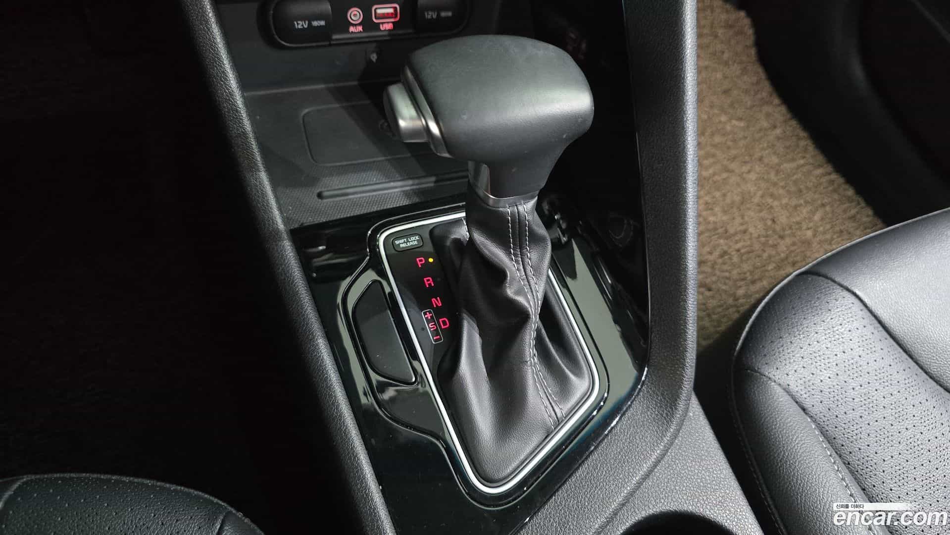 Niro Kia 2017.2-INNER-009