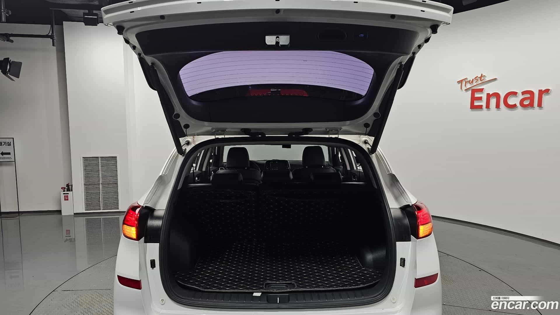 Tucson Hyundai 2018.10-OPTION-046