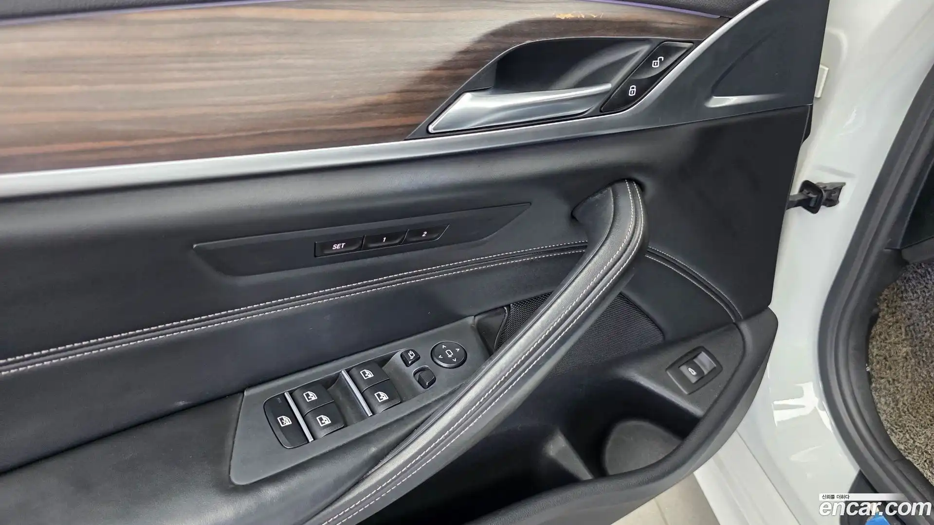 5-Series BMW 2017.6-OPTION-041