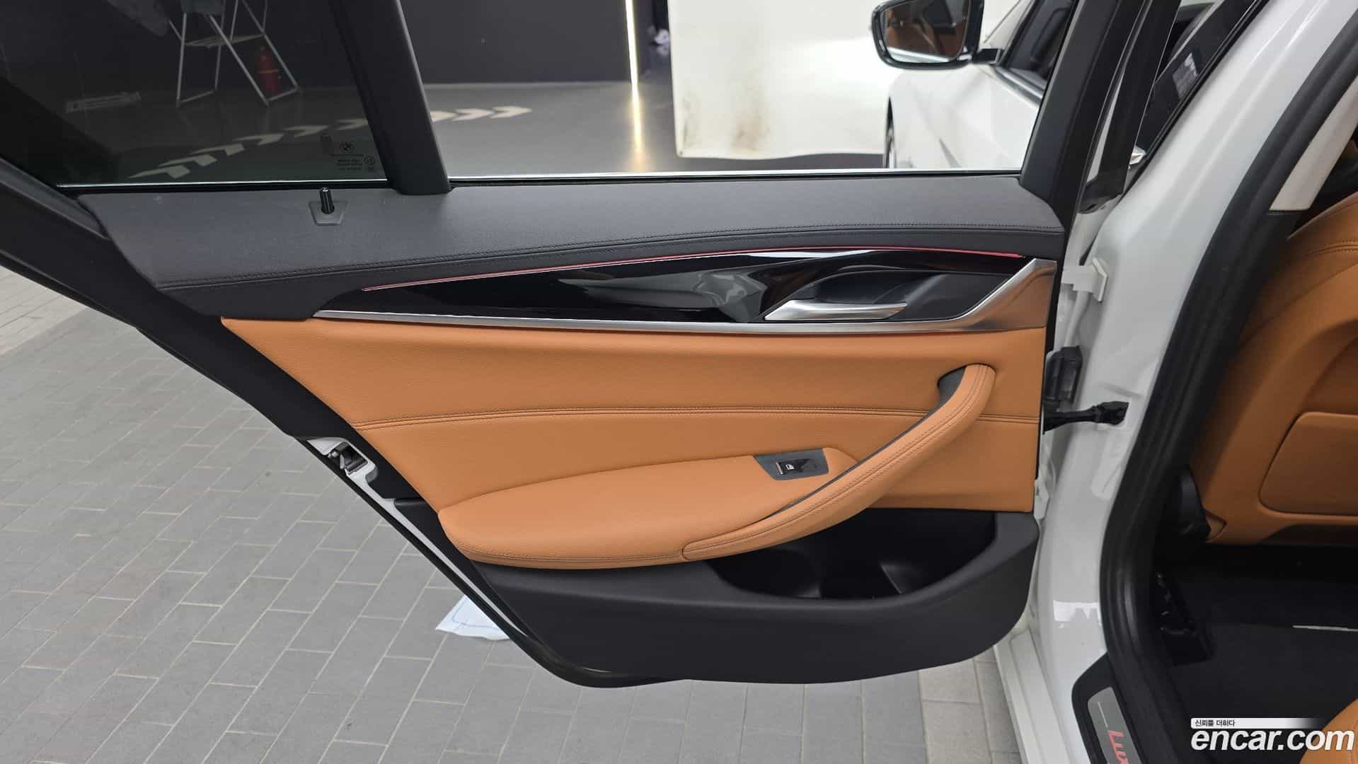 5-Series BMW 2018.4-INNER-035