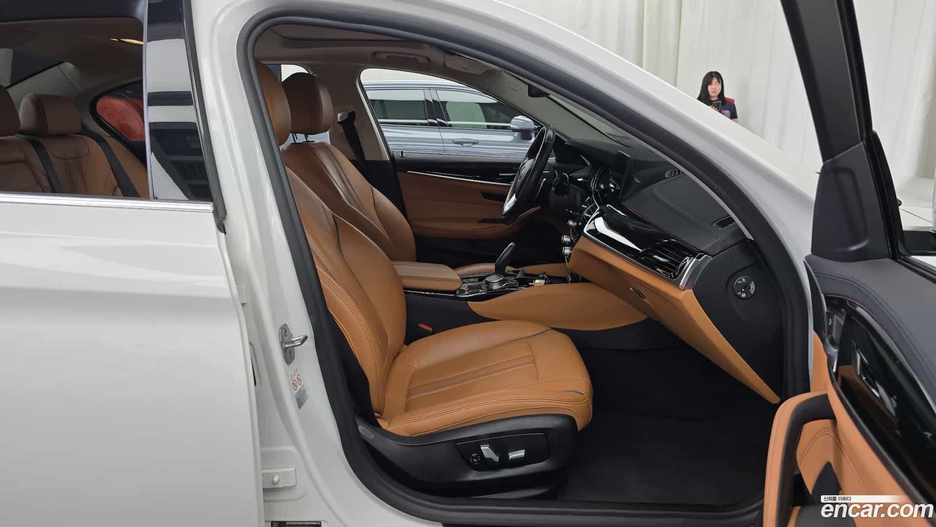 5-Series BMW 2018.4-INNER-036