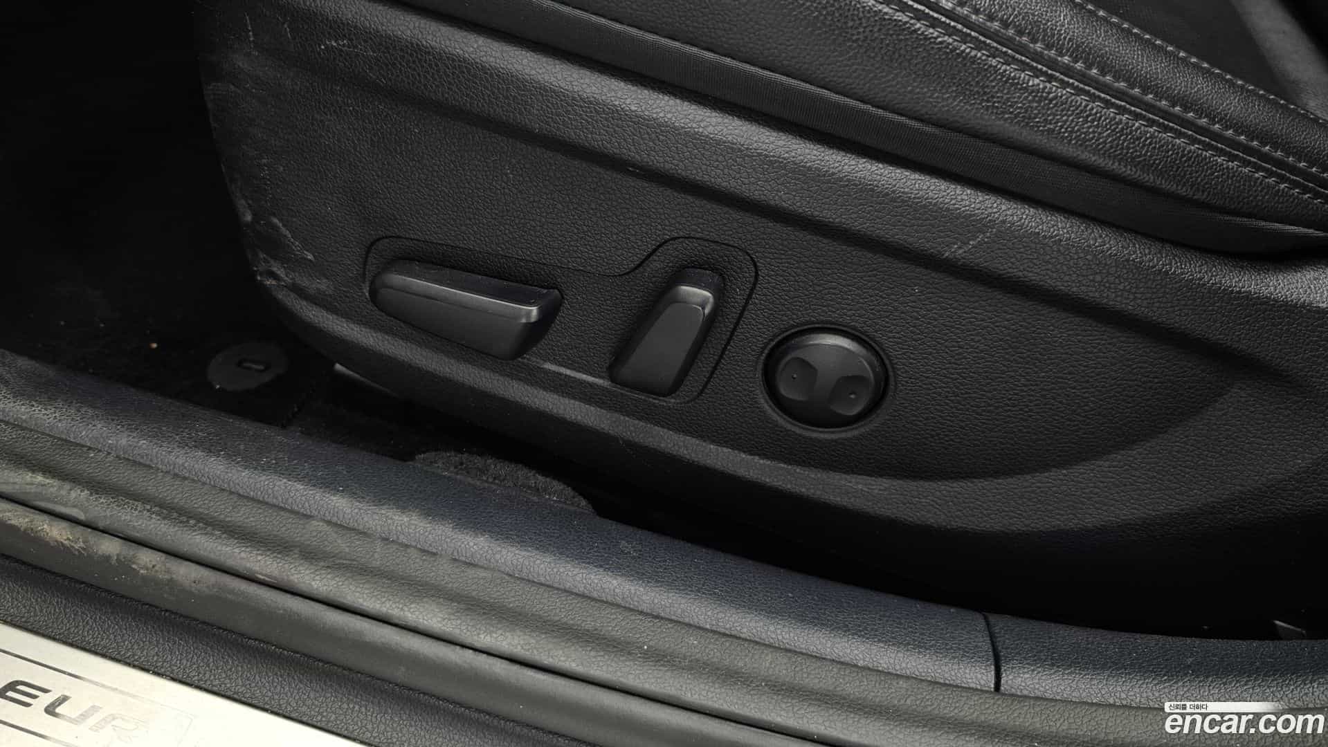 Grandeur Hyundai 2022.4-OPTION-044