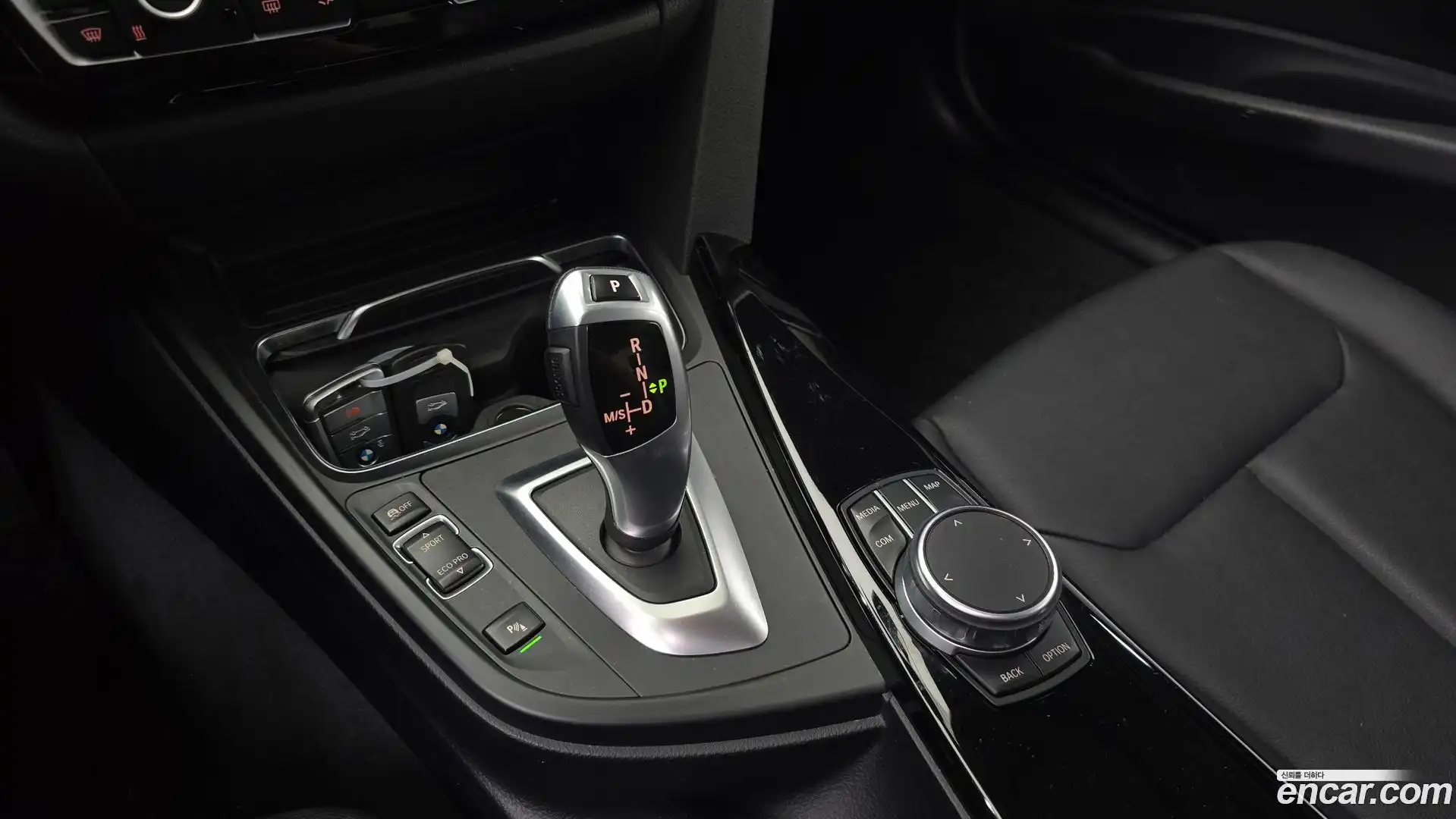 3-Series BMW 2018.2-INNER-009