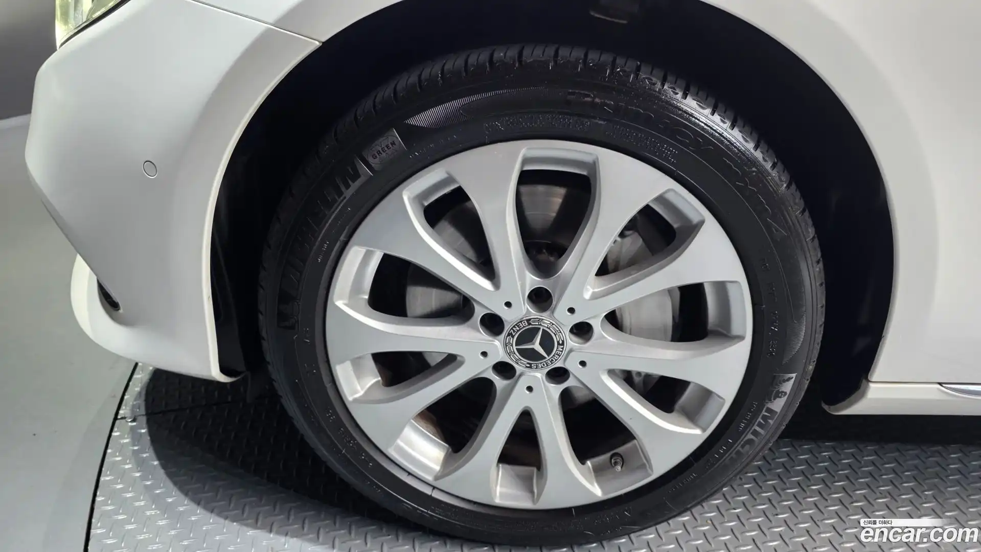 E-Class Mercedes-Benz 2020.3-OUTER-005