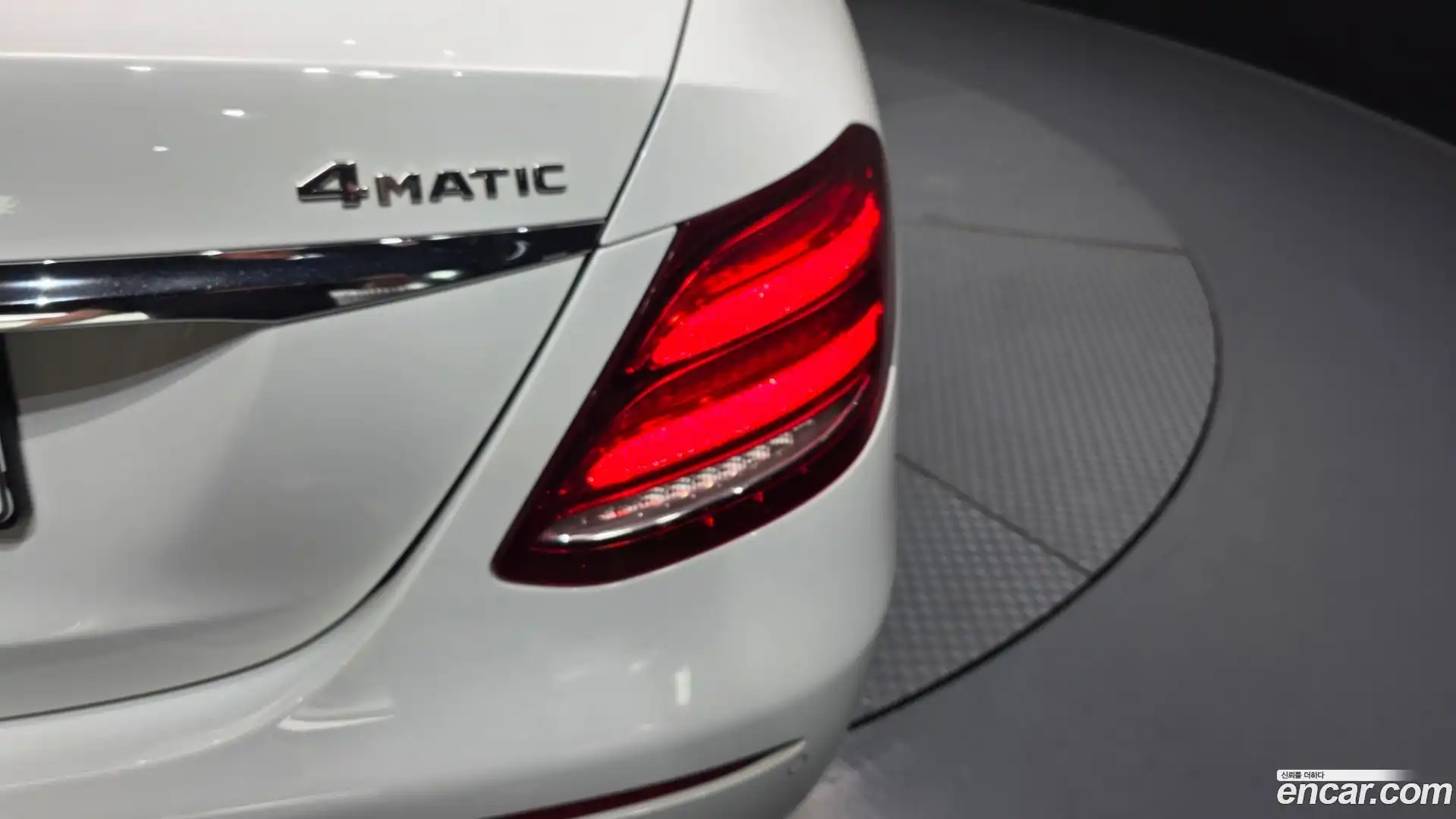 E-Class Mercedes-Benz 2020.3-OUTER-033