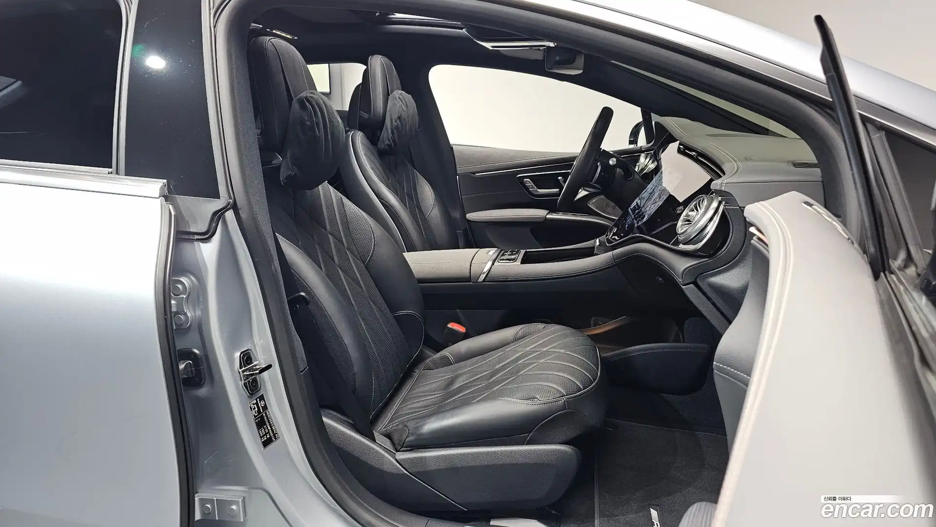 EQS Mercedes-Benz 2022.11-INNER-010