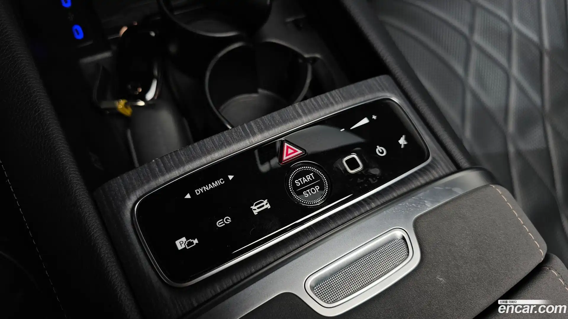 EQS Mercedes-Benz 2022.11-OPTION-048