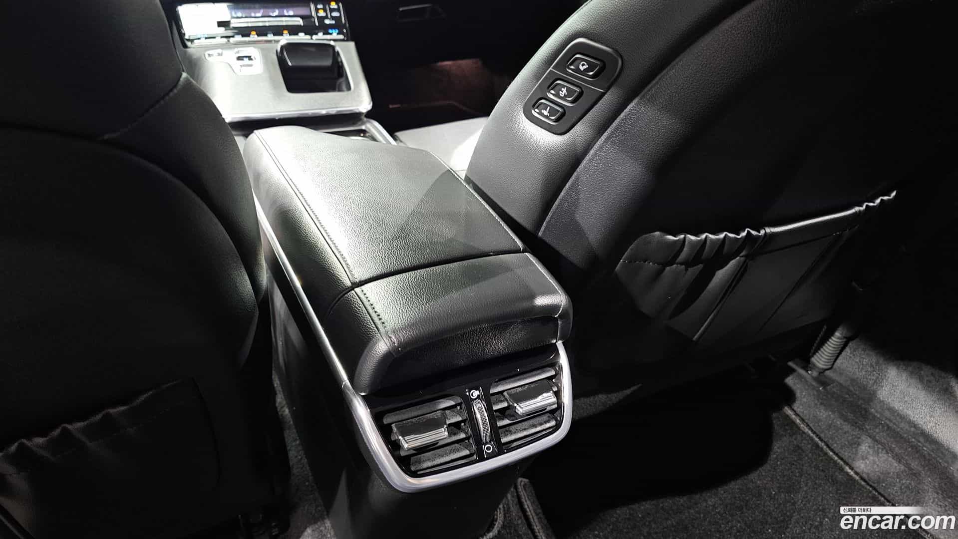 Grandeur Hyundai 2022.5-OPTION-048